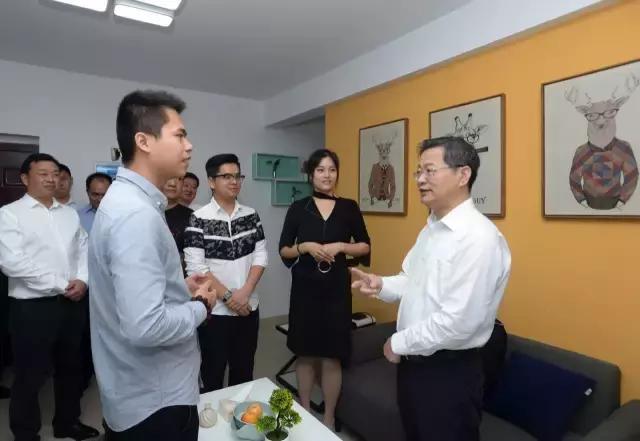 点击查看高清原图 点击查看高清原图