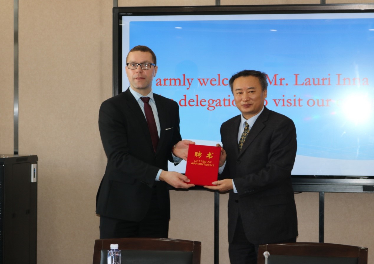 3 三芬兰专家受聘为我校“客座教授”.jpg